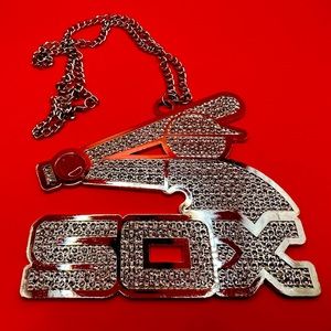 Chicago White Sox heavy duty huge necklace 6x6